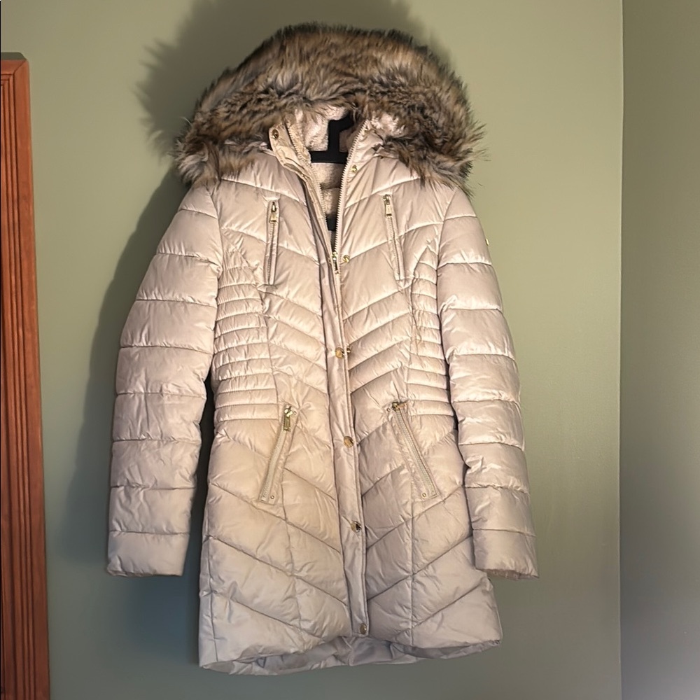 Laundry by Shelli Segal Fur-Trimmed Hooded Puffer Coat